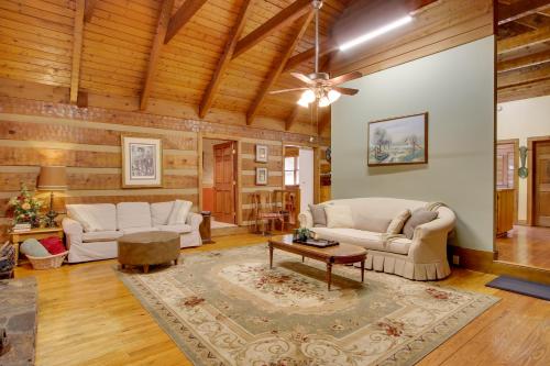 Golf and Hike Nature Escape with Sauna in Hephzibah in โอลด์ ซาแวนนาห์