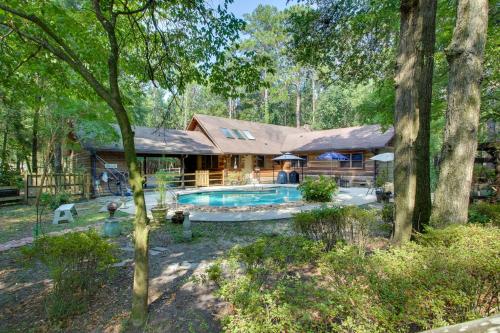 Golf and Hike Nature Escape with Sauna in Hephzibah in โอลด์ ซาแวนนาห์