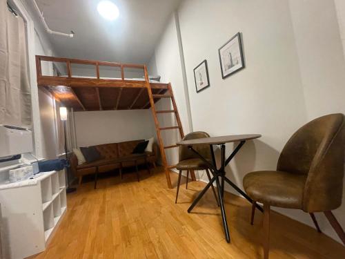Renovated Studio in Union Square, New York