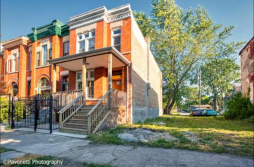 Bronzeville 42 Art & Hospitality in Grand Boulevard