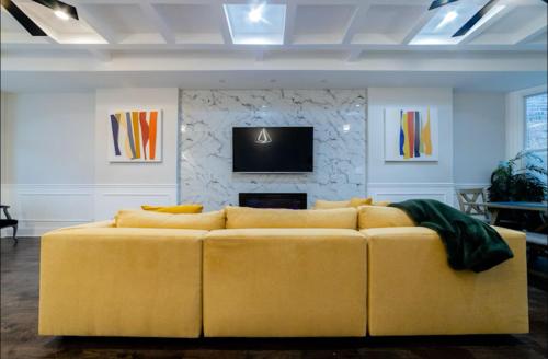 Bronzeville 42 Art & Hospitality in Grand Boulevard