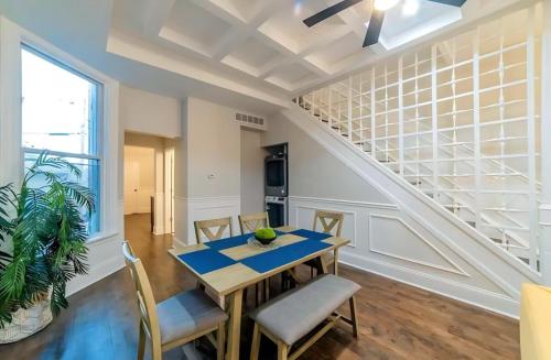 Bronzeville 42 Art & Hospitality in Grand Boulevard