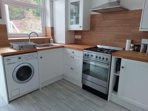 Sea La Vie in Newtown