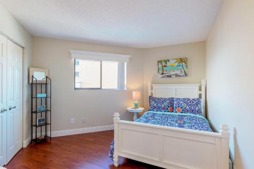 Beach Palms 309 - image 8