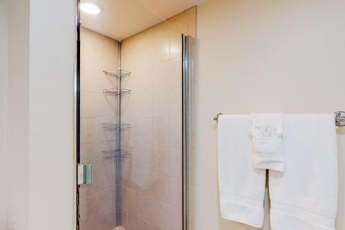 Beach Palms 309 - image 12