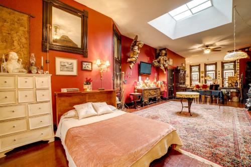Vintage Studio in Historic Dtwn La Porte!