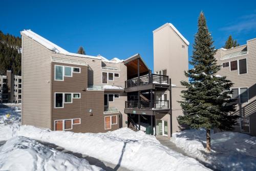 Iron Horse Building H Unit 2408 - image 3