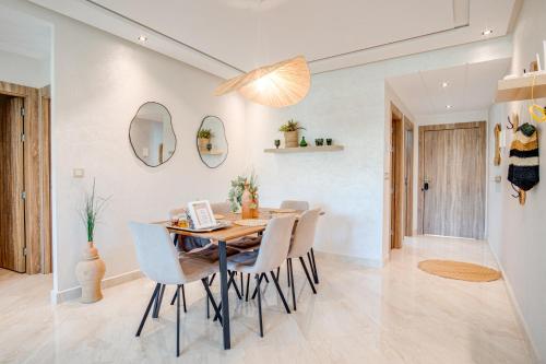 Chique & Stylish 2BR Apartment - Tanger Malabata - Fast WiFi, Tanger (Foto 6)