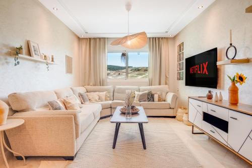 Chique & Stylish 2BR Apartment - Tanger Malabata - Fast WiFi, Tanger (Foto 5)