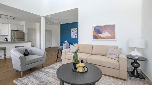 . Landing Stylish 3BD Gym Pool