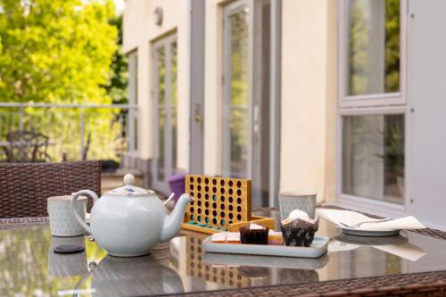 ذا هايلاند كلوب (The Highland Club) in Fort Augustus Town Center