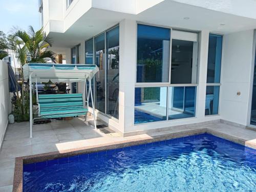 Úszómedence, Casa vacacional excelente precio in Girardot