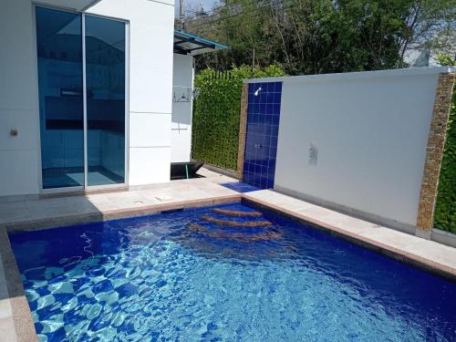 Úszómedence, Casa vacacional excelente precio in Girardot