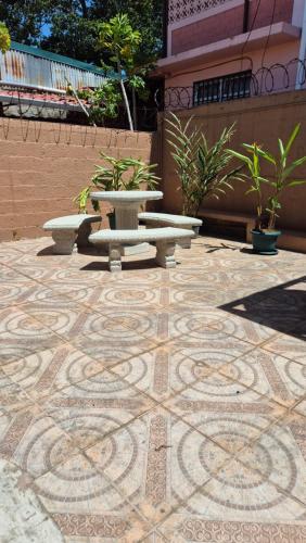 Garden, Velaz Guesthouse in Agonia