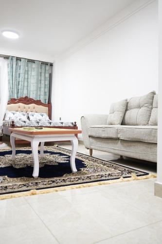Zara Serene Stays-The Loftel in Ruaka