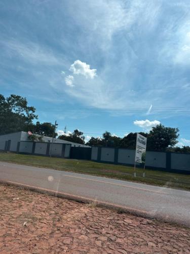 Exterior view, Papaya Inn in Piribebuy