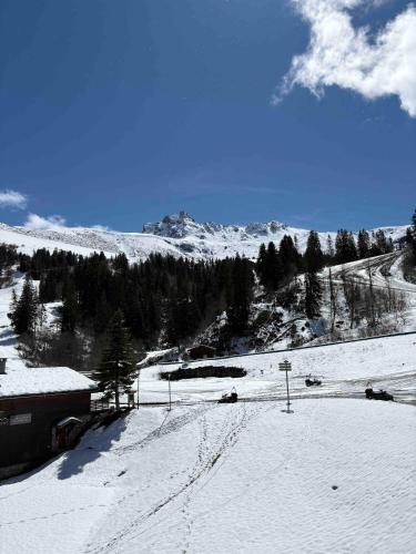 สภาพแวดล้อมโดยรอบ, Le Grand Refuge de Léonor (Le Grand Refuge de Leonor) in มูติเยร์