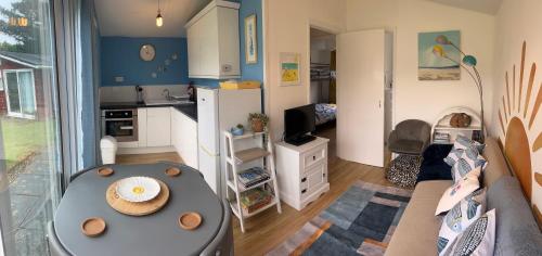Vintage Coastal Chalet St Merryn 7 Bays in Padstow