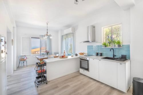 Villa Panorama, peaceful house - sea view in Chamolia (Attiki)