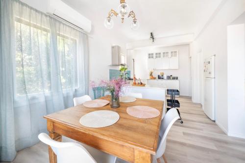 Villa Panorama, peaceful house - sea view in Chamolia (Attiki)