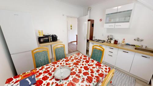 Konyha, Álomház Apartman Balatonszabadi (Alomhaz Apartman Balatonszabadi) in Balatonszabadi