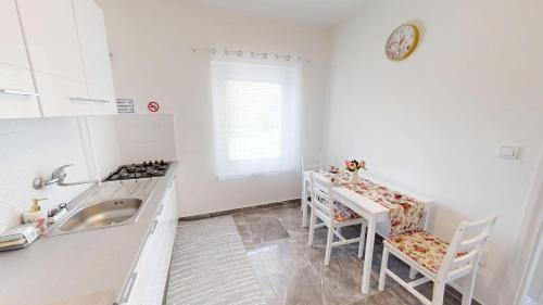 Konyha, Álomház Apartman Balatonszabadi (Alomhaz Apartman Balatonszabadi) in Balatonszabadi