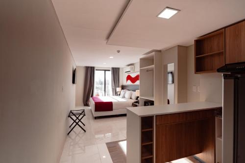 Ramada Suites by Wyndham Asuncion Aeropuerto in 馬里亞諾羅克阿隆索