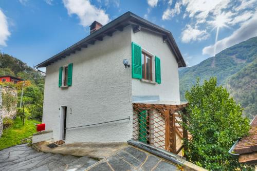 La Canonica - Happy Rentals in Borgnone
