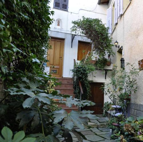 Elena House - Mareri apartments in Villa Faraldi