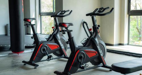 BEE Suites San Jose - Santa Ana