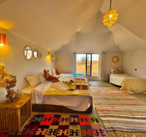 Desert Magic Camp – khách sạn tại Ksar Tanamouste