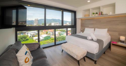 BEE Suites San Jose - Escalante near Estadio Ricardo Saprissa Ayma
