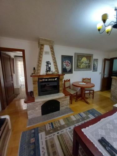 Sarajevo apartment - image 4