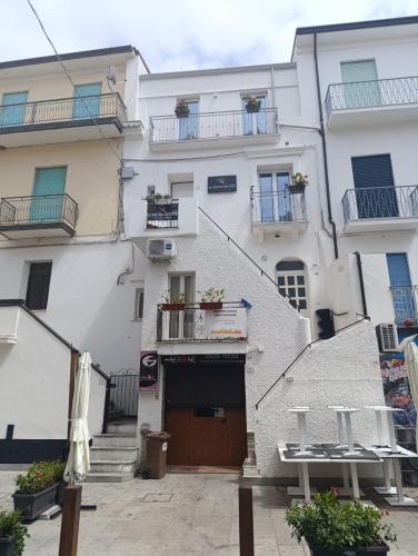 Dimora Riente Luxury Rooms in เดียมานเต