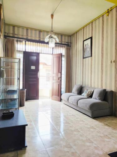 Omah Cahyo Homestay in Godean