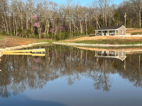 Private Cabin on 90 Acres!