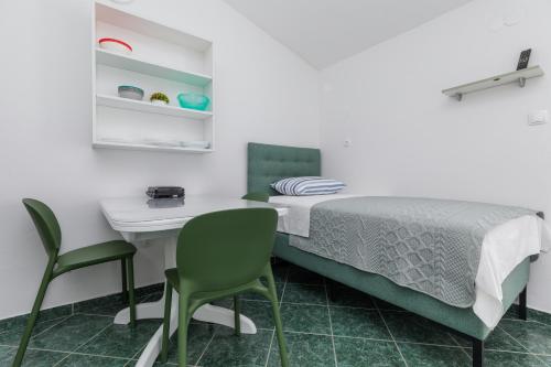 Apartment Duce 2737b - image 10