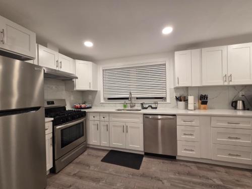 廚房, 2 Bedroom's, 1 Bathroom,10min-Airport & Boston, 7min-EncoreCasino in 埃弗里特（馬薩諸塞州）