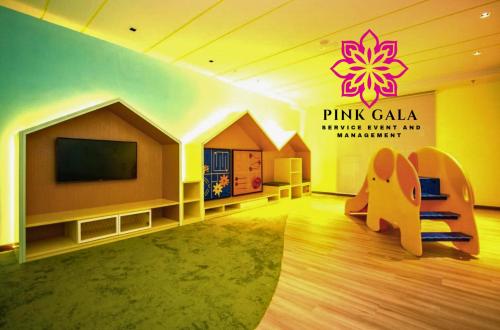 Playground, Timurbay Sidecation Studio Apartment - Walk to Beach, Enjoy Swiss Garden pool view by PG Management in Balok