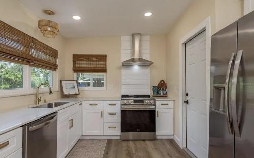 keuken, Retreat on the Bayou in Port Richey