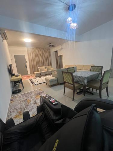 SAMPOISGT VILLA HOMESTAY - Near Bangi Avenue BACC - image 12
