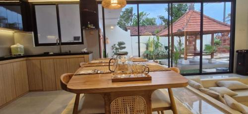 1 Bedroom Private Villa with Kitchen near Tembles Beach