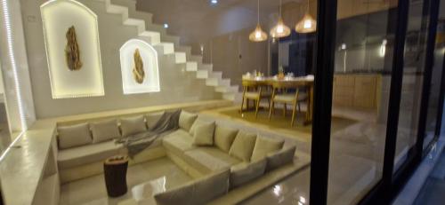 1 Bedroom Private Villa with Kitchen near Tembles Beach