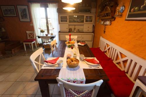 Viesnīcas āriene, Rozina Vacation House in Pliskovica