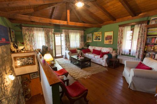 Viesnīcas āriene, Rozina Vacation House in Pliskovica