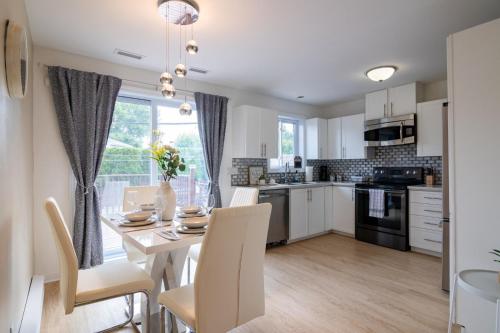 Maison Spacieuse 3CH Piscine et Jardin Privé (Maison Spacieuse 3CH Piscine et Jardin Prive) in Longueuil (QC)