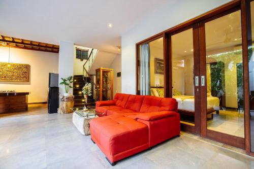 Three-Bedroom Villa image 4