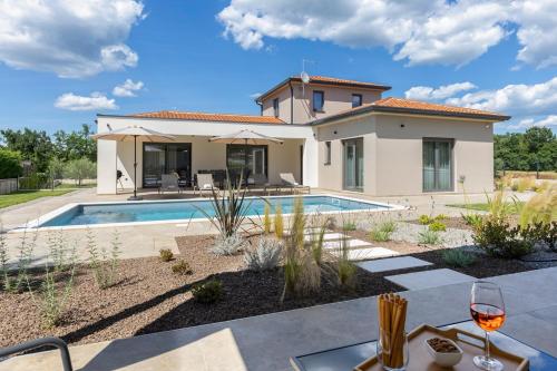 Villa Flores – khách sạn tại Visnjan