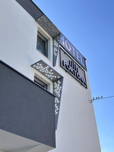 Hotel Fortuna in Gradacaca
