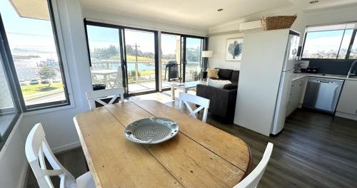 Penthouse Apartment - Amazing Views, Location & Luxury in Bermagui